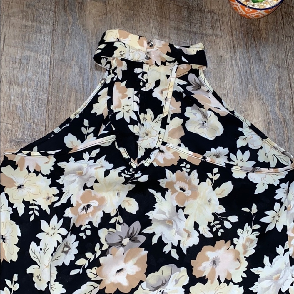 Floral Choker Top - Picture 4 of 5